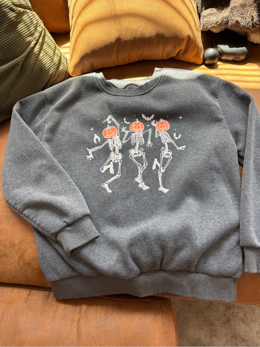 Halloween Pumpkin-Head Skeleton Graphic Crewneck Sweatshirt - Charcoal